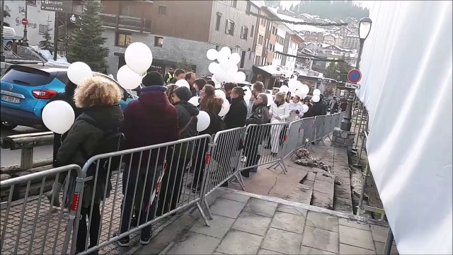 Courchevel : ils ont marché en hommage aux victimes de l'incendie