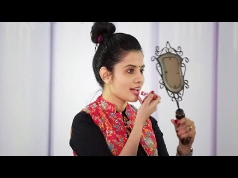 Team Get The Look Tells You How To Revamp Your Look With An Old Banarasi