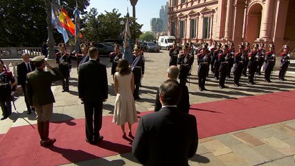 Los Reyes inician su viaje de Estado a Argentina