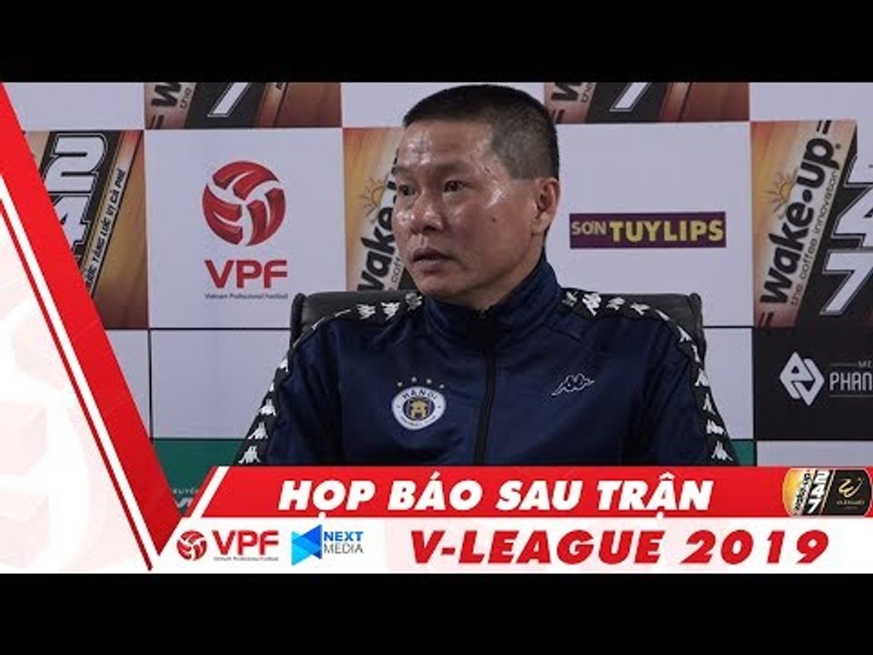 HLV Chu Đình Nghiêm thừa nhận khó khăn của Hà Nội sau khi Văn Quyết nhận thẻ đỏ | VPF Media