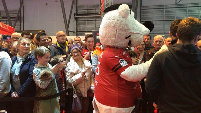 Les Rouges et Noirs en dédicaces à la foire de Rennes