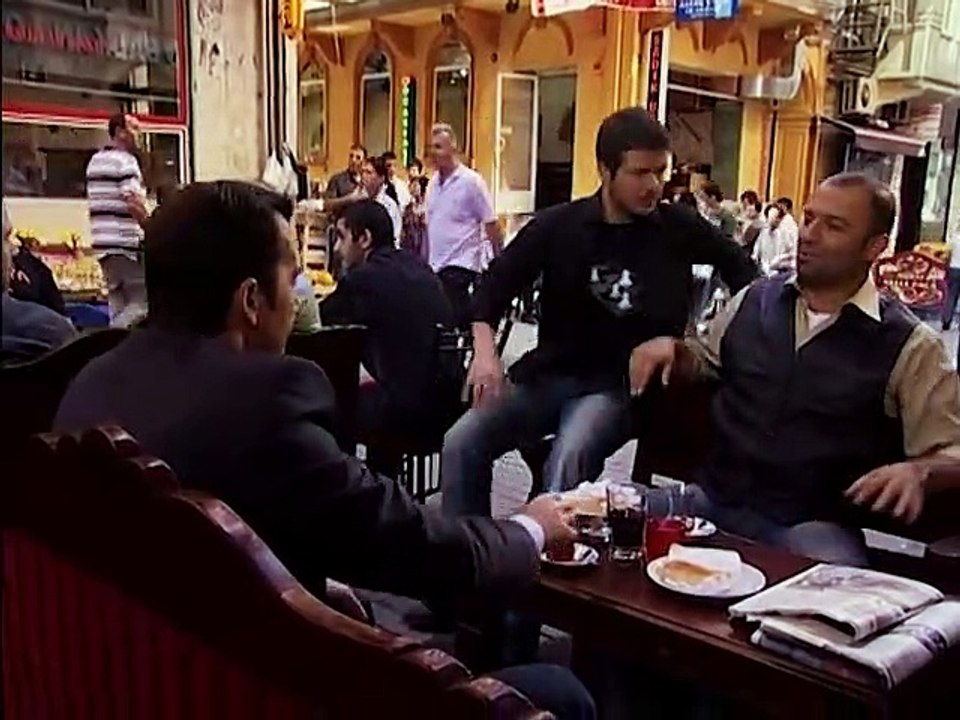 Arka Sokaklar'da Ekip İçinde Aşk Kokusu Var _ 127. Bölüm