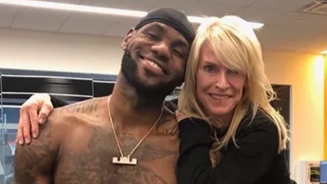 LeBron James Welcomes Lonzo To NIKE As His Therapist Makes Excuses For Why Lakers Not In Playoffs