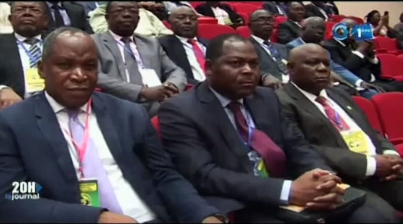 RTG/Le Premier Ministre représente le Gabon à la 14e session des travaux ordinaires de la conférence des chefs d’états de la CEMAC