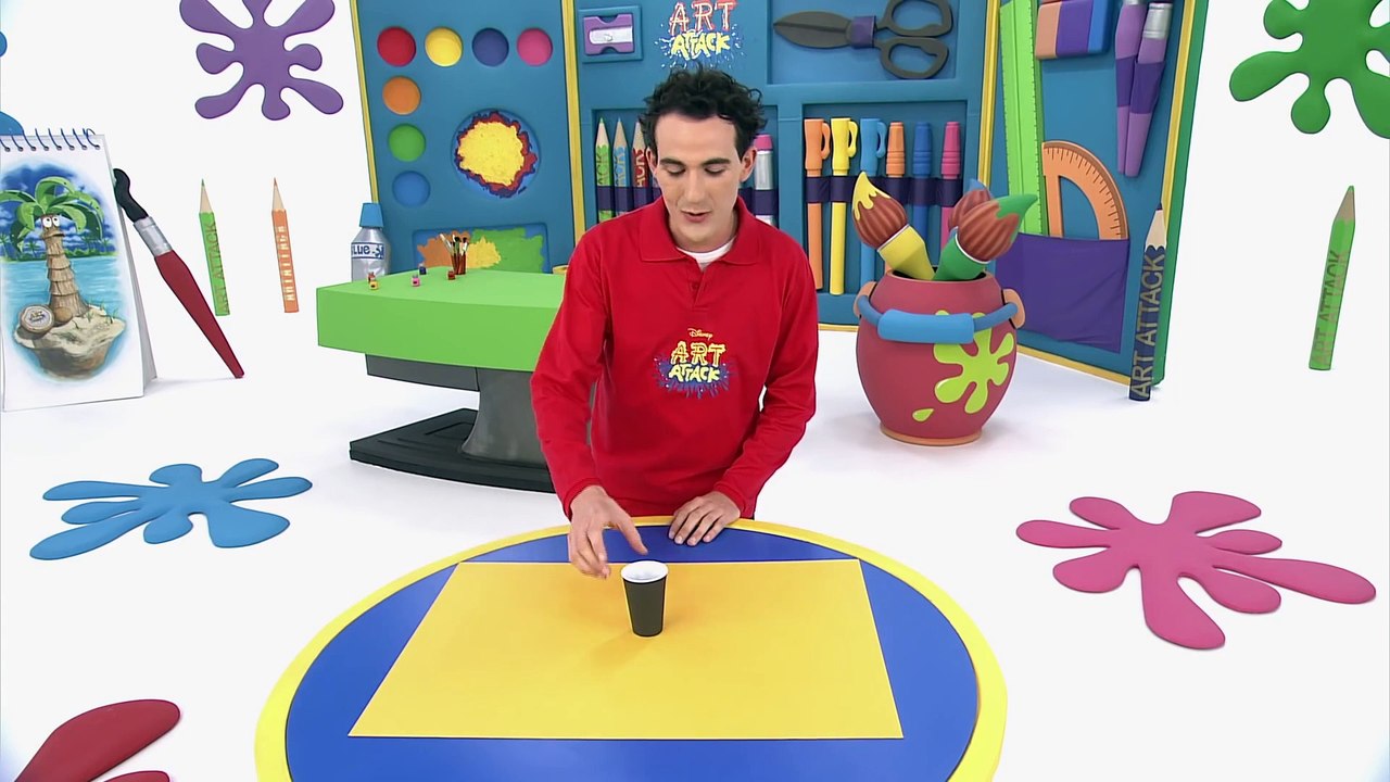 Disney Junior - Art Attack : La Poule Féroce  - En Français