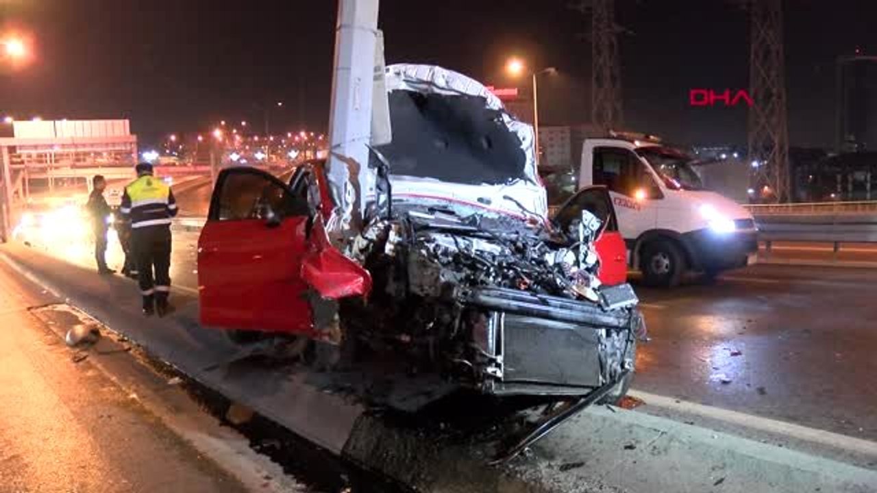 D-100 Karayolu'nda Trafik Kazası: 1'i Polis, 3...