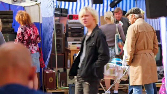 90-е. Весело и громко (комедия 2019). Серия 1