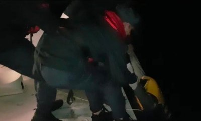 Çanakkale’de göçmenleri taşıyan tekne battı