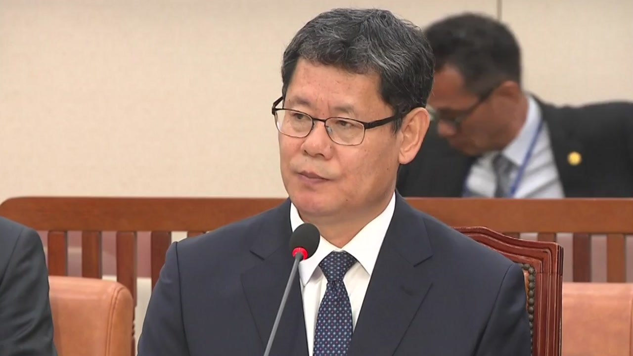 '막말 논란'에 고개 숙인 김연철...여야 공방도 치열 / YTN