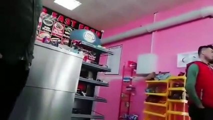 Üniversitede skandal görüntüler; "Mitinge gelirseniz dersleriniz kolay olacak"