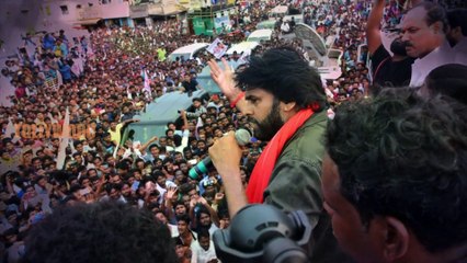 కేసీఆర్ నీకు దమ్ముంటే ఆంధ్రాలో పోటీ చెయ్ | Pawan Kalyan | KCR - Tollywood