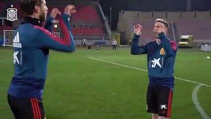 Reto de Faltas de Muniain y Sergio Ramos con la Selección Española