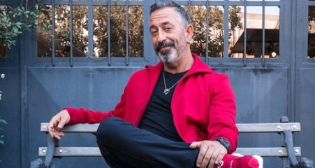 Cem Yılmaz'ın Piyano Gönderdiği Gençler, Komedyen İçin Şarkı Besteledi