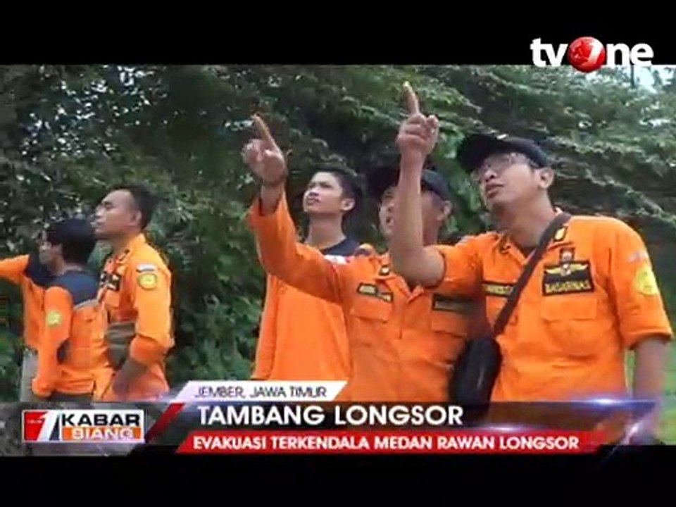 Evakuasi Korban Tambang Longsor Jember Terkendala Medan