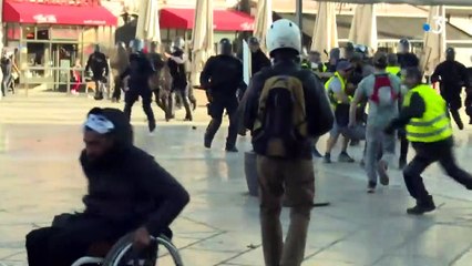 A Montpellier, samedi dernier, des policiers se sont "déguisés" en gilets jaunes pour interpeller des casseurs, selon les révélations de France 3