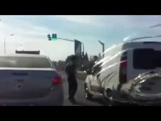 Agresión entre conductores por una falta de tránsito en Neuquén