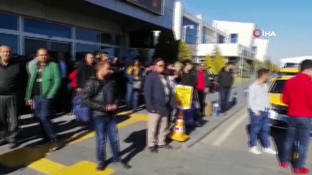 Kayseri Havaalanında Silah Sesleri Duyuldu Yaralı Polisler Var