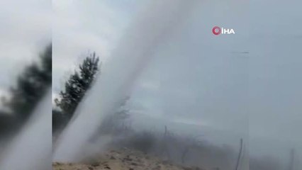 Şehir Şebeke Borusu Patladı, Su Basıncın Etkisiyle Metrelerce Yükseğe Ulaştı