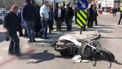 Ticari Araca Çarpan Motosiklet Sürücüsü Hastanede Hayatını Kaybetti