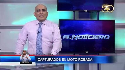 Dos sujetos capturados por movilizarse en moto robada