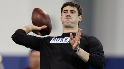 Daniel Jones dials long distance on deep ball at pro day
