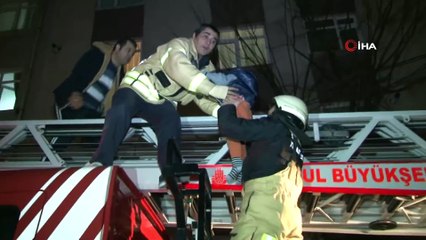 Güngören’de mobilya imalathanesinde korkutan yangın