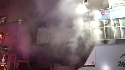 Güngören'de Mobilya İmalathanesinde Korkutan Yangın