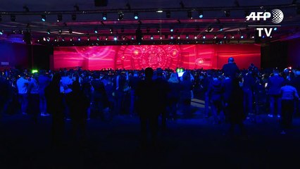 Huawei lanza su móvil P30 de alta gama con gafas conectadas