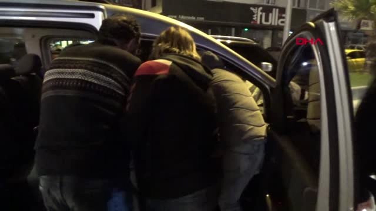 Zonguldak - Hafif Ticari Araçla Otomobil Çarpıştı: 2 Yaralı
