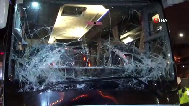 TANBUL) Haliç Köprüsü’nde zincirleme kaza: 3 otobüs birbirine girdi