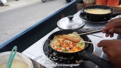 INDONESIA STREET FOOD _ BEDA BANGET!! PAPEDA JUMBO PIZZA