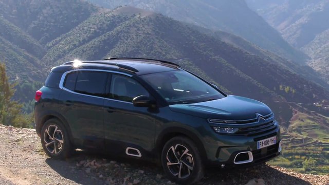 Citroen C5 Aircross SUV Design in Tijuca blue