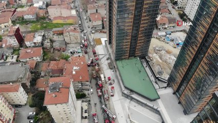 Kadıköy'de 24 katlı binada yangın çıktı