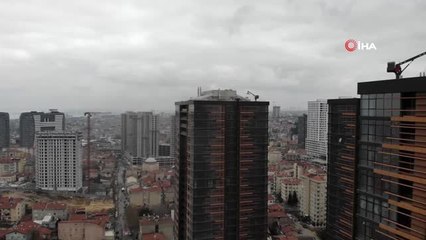 Kadıköy'de 24 Katlı Binada Yangın Çıktı