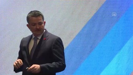 Pakdemirli: "(Yerli Elektrikli Traktör) Çalışmaları Bitirdik, Prototipini Ortaya Koyduk"