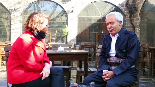 Şirin Payzın HDP Diyarbakır adayı Selçuk Mızraklı ile konuşuyor