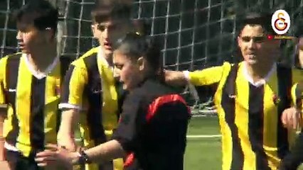La leçon de fair-play d'un jeune de Galatasaray