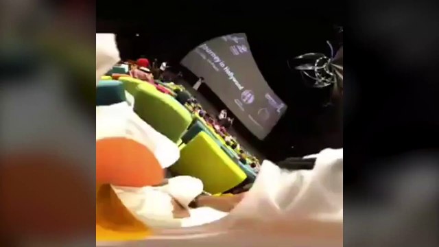 સાઉદી અરબમાં સલમાન ખાનને જોઈ ફેન્સ થયા બેકાબૂ