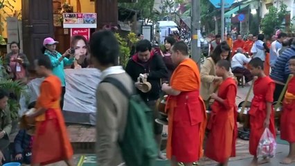 Travel Through Laos 2017 - การเดินทางผ่านประเทศลาว Luang Prabang, Vang Vieng, Vientiane