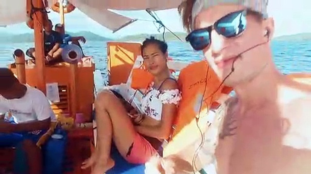 THIS PLACE IS RIDONCILOUS, PUNTA SEBARING (Balabac, Philippines)