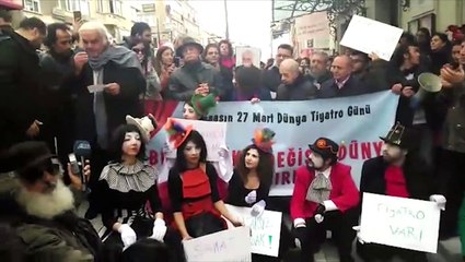 "Bize engellerle değil biletlerle gelin"