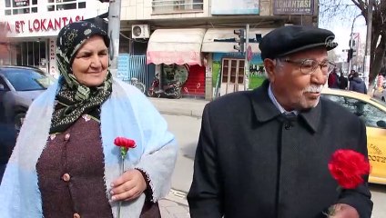 Üniversite öğrencileri yaşlılar için sokaklarda - IĞDIR