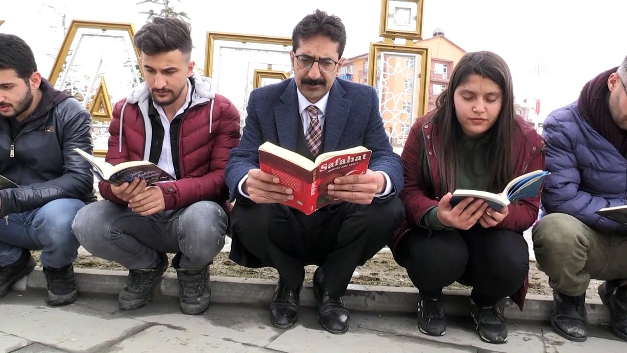 Hakkari'de kitap okuma etkinliği