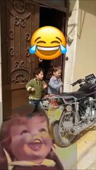 horn makes kids dancing