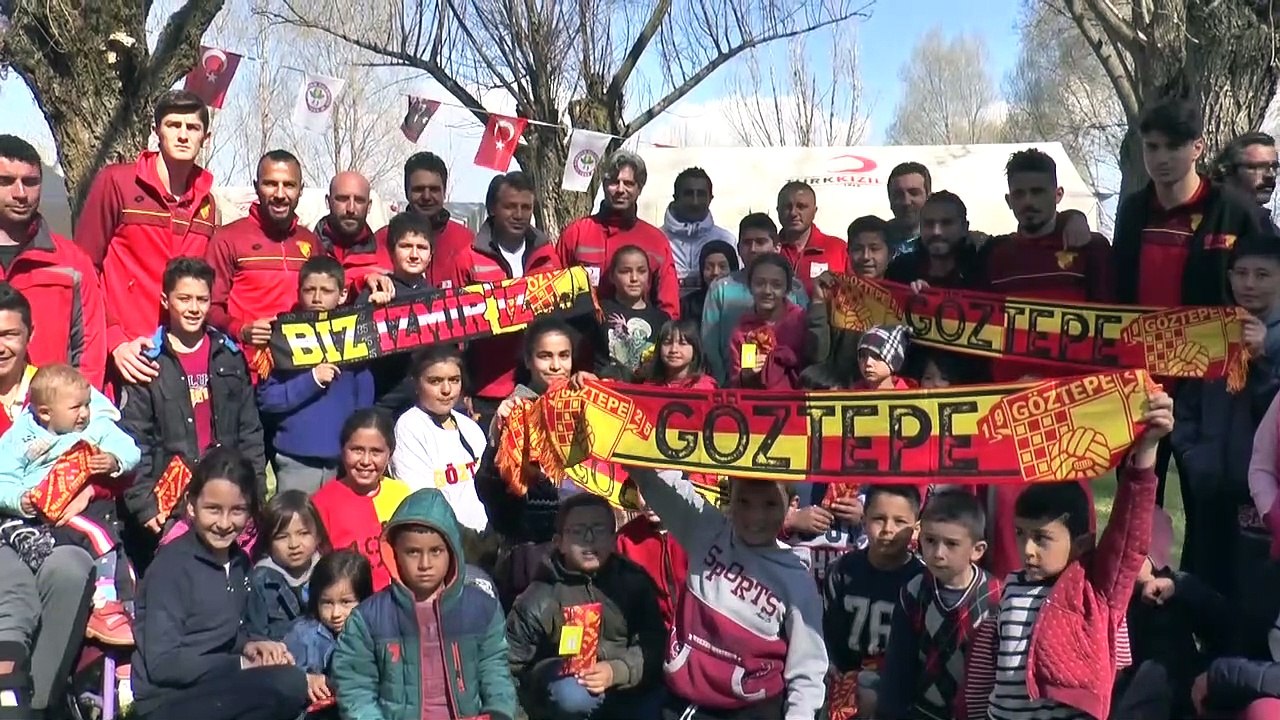 Göztepeli oyunculardan depremzede çocuklarla maç - DENİZLİ