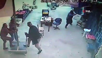 Hortum İşçiyi Demir Şemsiyeyle Böyle Uçurdu