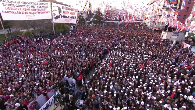 Cumhurbaşkanı Erdoğan: 'AK Parti'nin gölgesinde büyüyüp, fırsattan istifade karşısına geçenleri unutmayacağız' - UŞAK