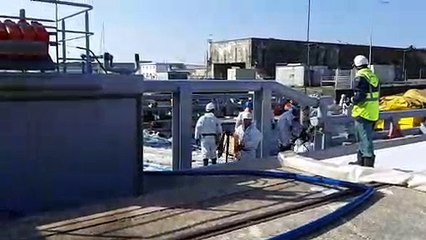 Les premiers dechets d'hydrocarbures  du Grande America débarqués à La Rochelle