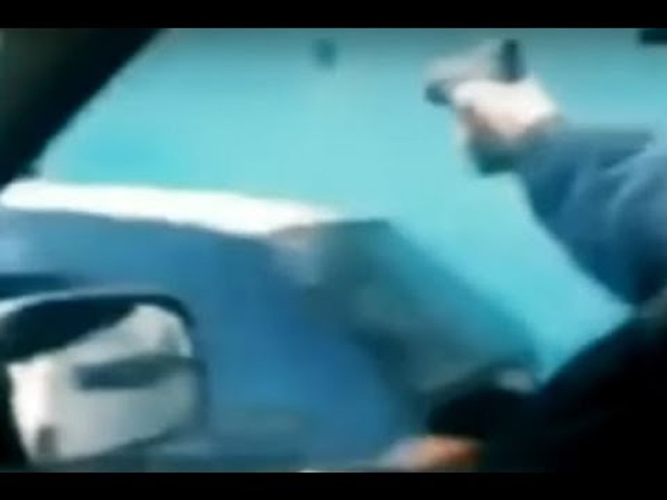 Sujetos disparan desde coche contra domicilio, y lo graban con celular | Noticias con Zea