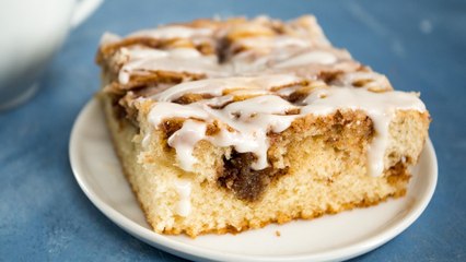 How to Make a Cinnamon Roll Swirl Cake